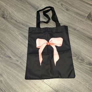 Black Tote Bag with Pink Bow Design